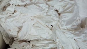 长期出售纯棉酒店布草，床单被罩，现货有5吨左右，货在河南三门峡