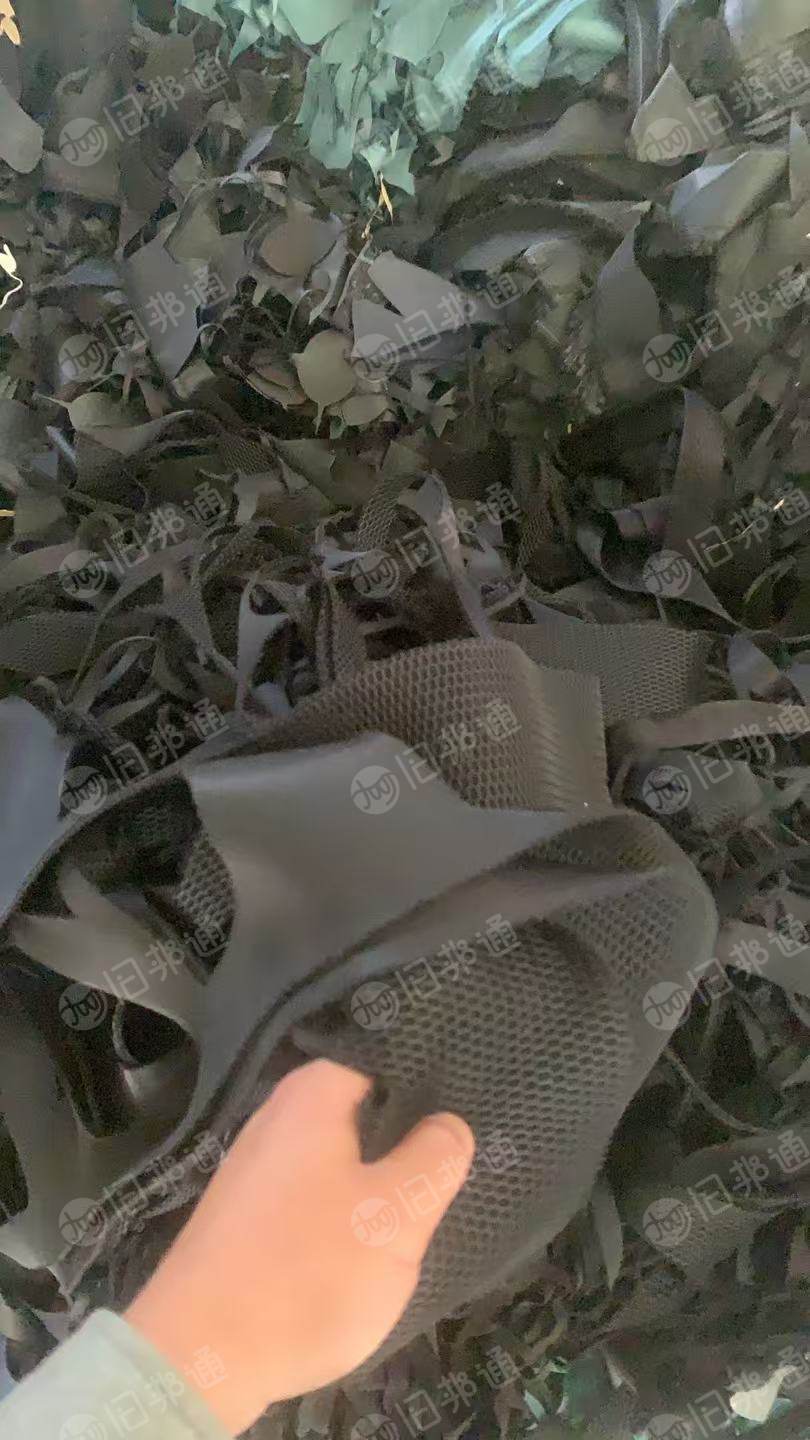 长期出售灰色,黑色的涤纶箱包布,涤纶里布,现货十几吨,月供30吨左右,灰色居多