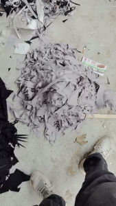 长期出售服装下脚料杂色涤棉废布