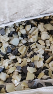 长期出售增强尼龙破碎料,有小风扇,大风扇,水箱头,进气口等