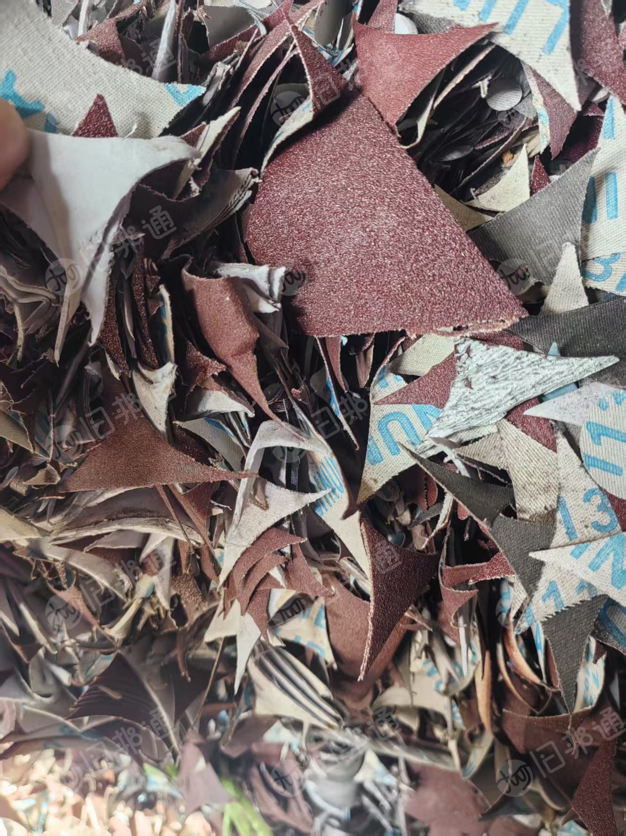 长期出售鞋材厂下来的砂纸边角料,海绵边角料