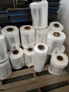 出售高压膜毛料，之前是装过水果下来的外包装，现货40吨