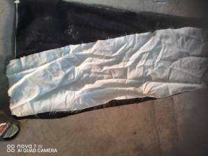 长期出售白色纯棉废布，20-40宽度，长一米左右。现货4-5吨，厂在广东佛山