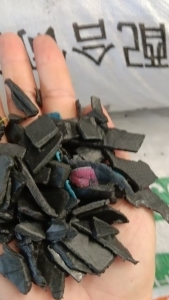 出售水粉摩配破碎料，清洗甩干， 月供300吨