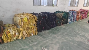 长期出售毛衣分拣货，现货40-50吨，厂在河南濮阳