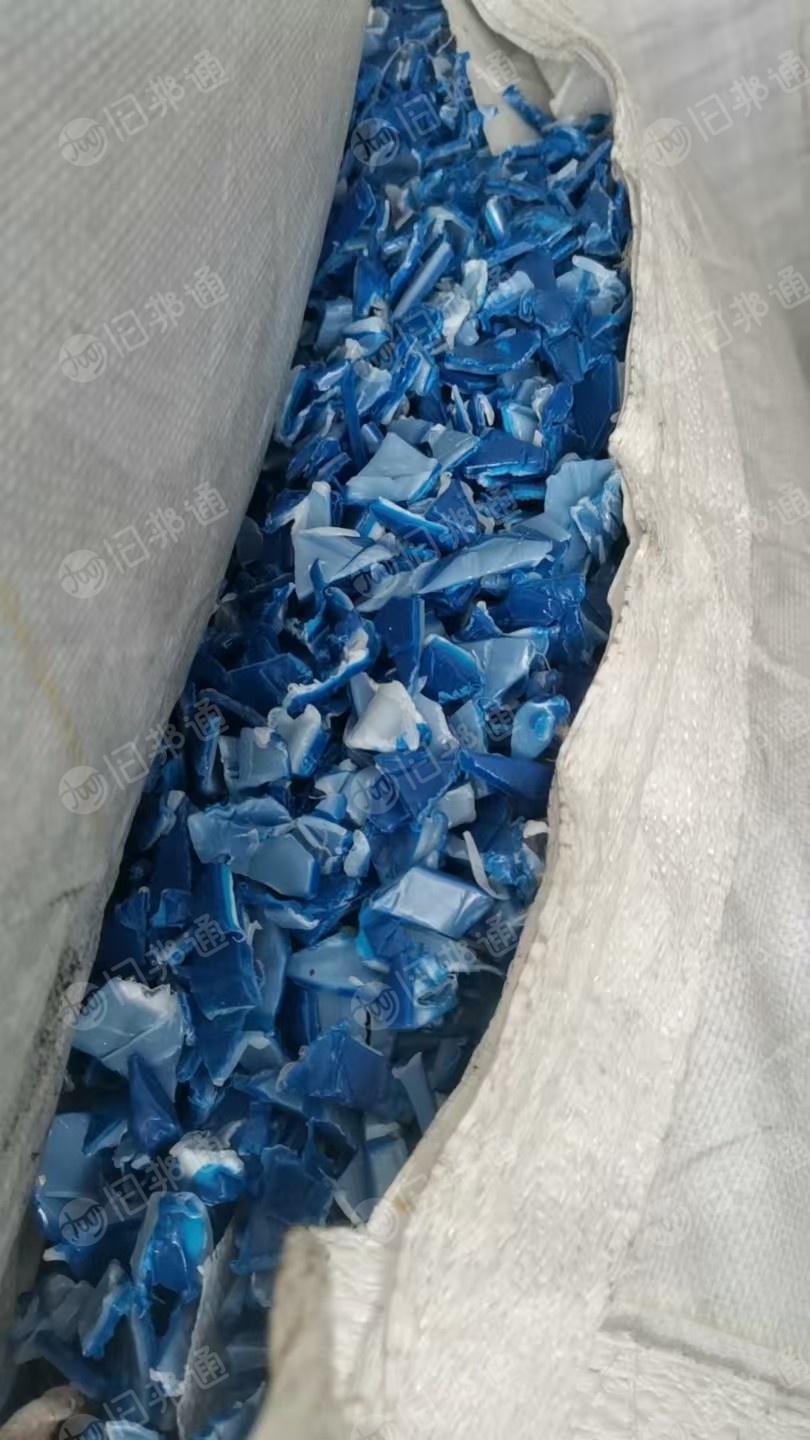 出售纯大蓝桶破碎料，干净的，现货40吨，造粒用