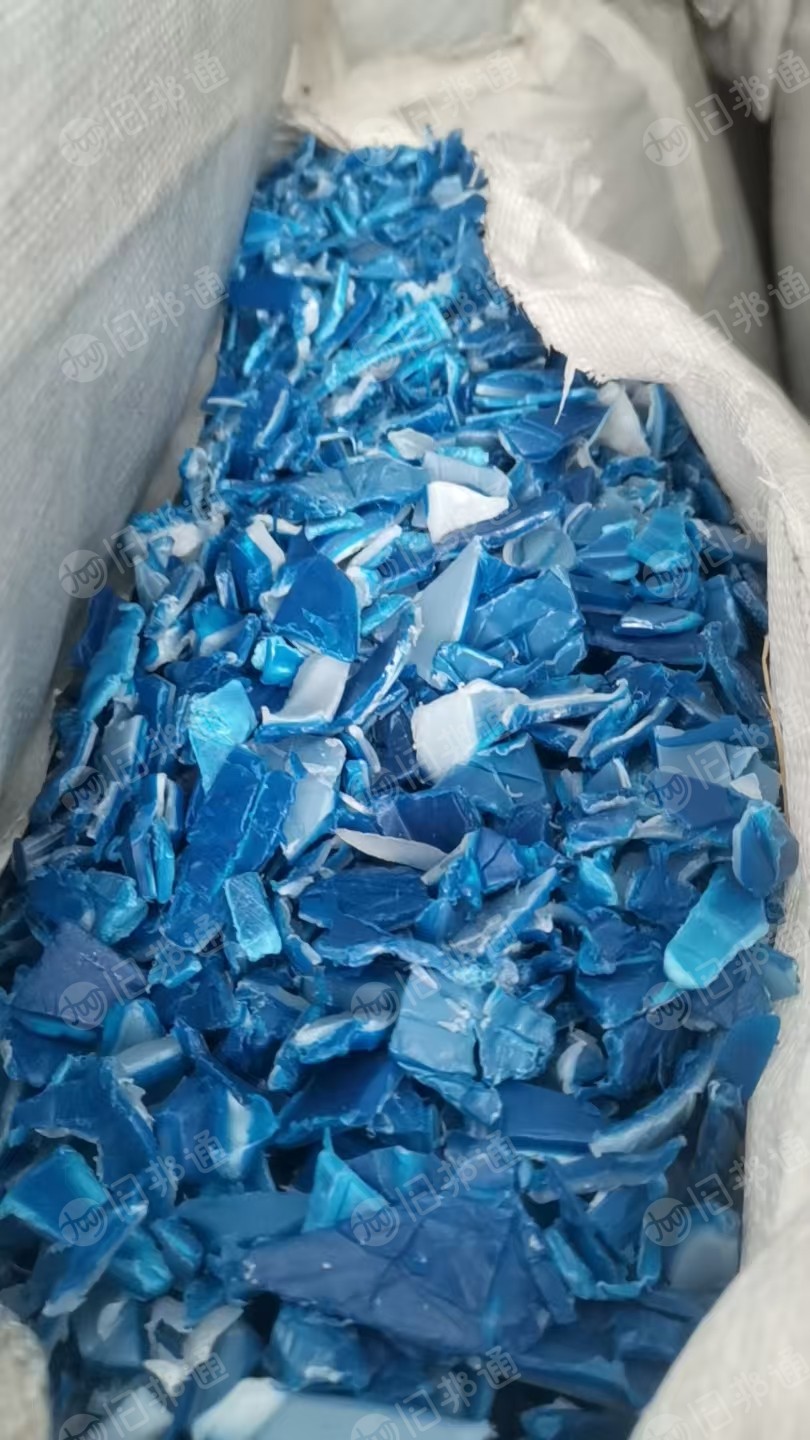 出售纯大蓝桶破碎料，干净的，现货40吨，造粒用