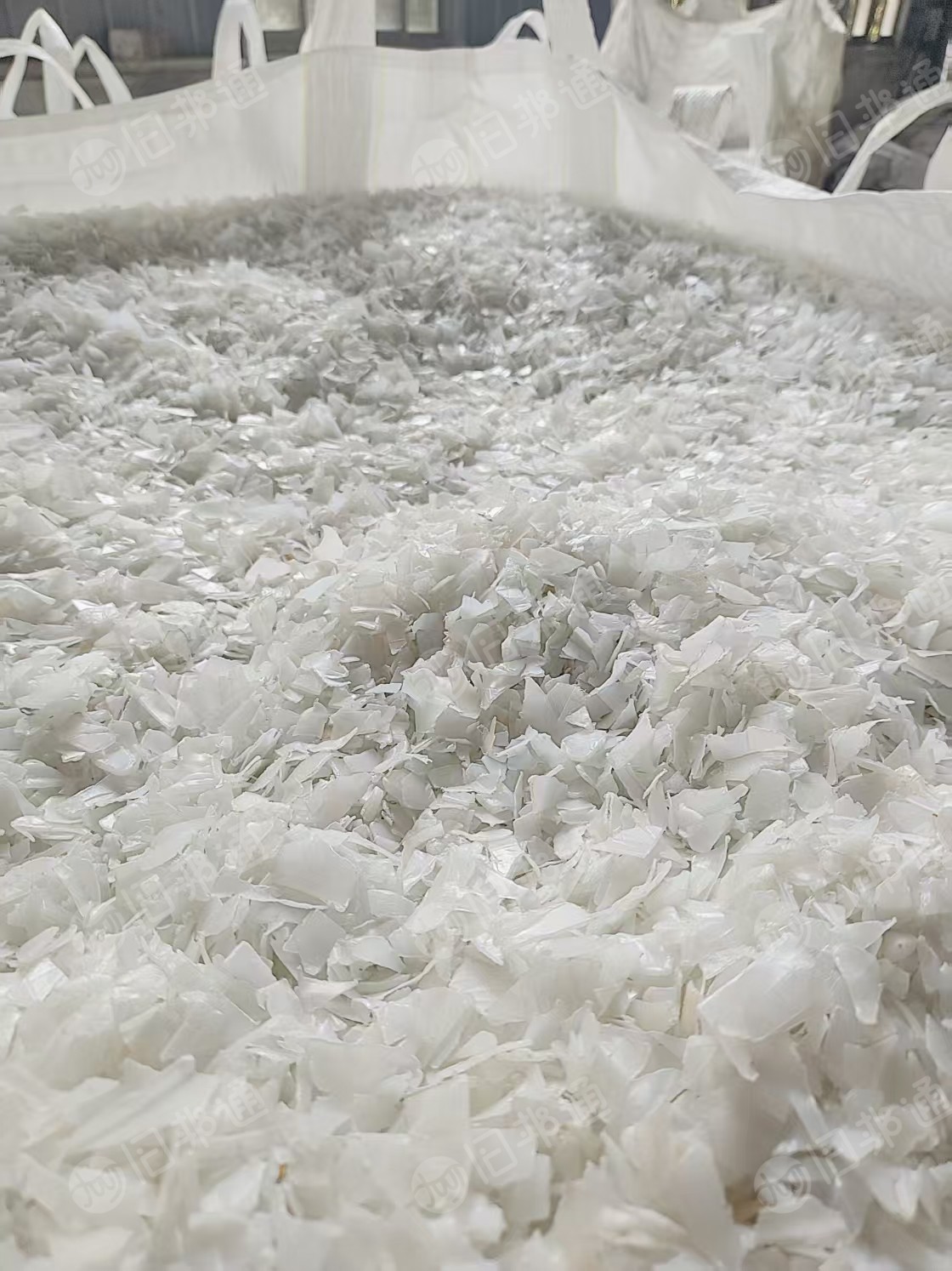 出售大白乙破碎料,酱油壶尿素桶破碎料,可造粒用,也可直接上机,月供400吨