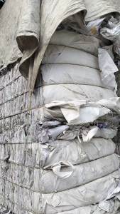 出售水洗吨包废料，现货十几吨