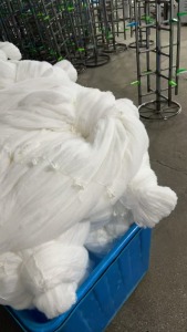 长期出售纯锦纶绉纱，锦纶筒纱，锦纶纱，现货两百吨