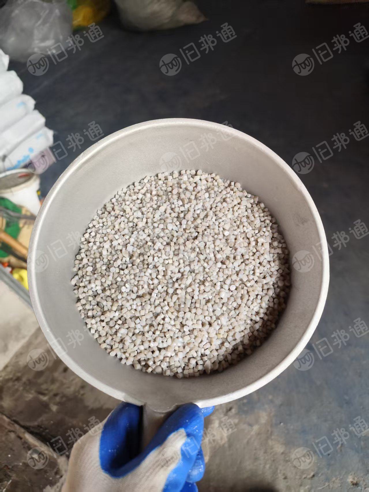 出售珍珠棉颗粒，大白二白都有，过80目网，现货十来吨