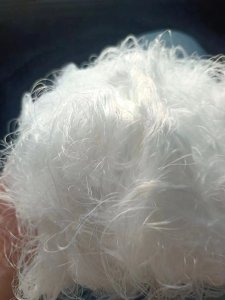 长期大量出售涤纶水丝，涤纶干丝，每个月有200吨左右，厂在安徽黄山