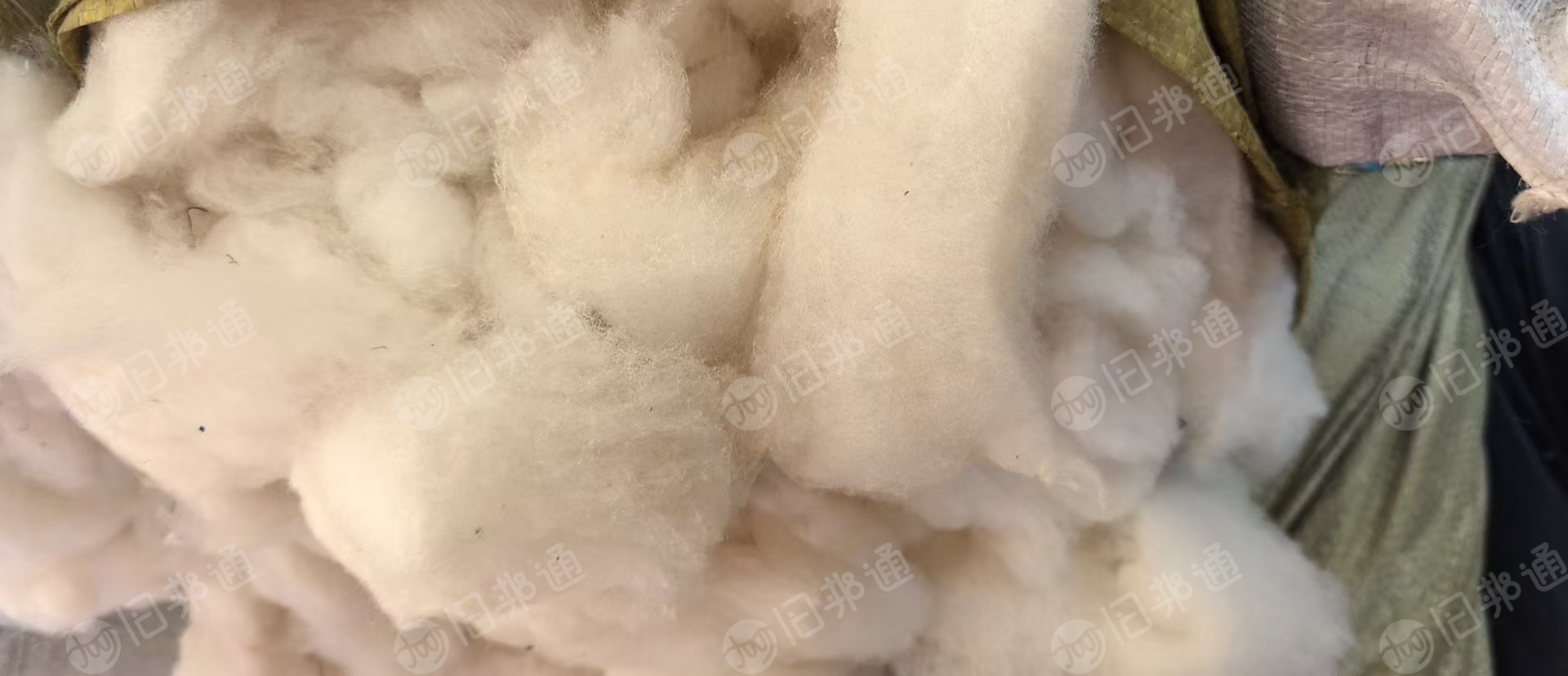 长期出售丝绵,线头棉,也有纯棉的干净的丝绵, 一个月60多吨,厂在陕西西安