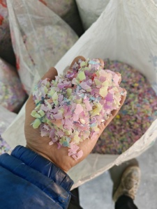 出售色透网管pp破碎料