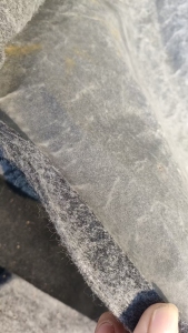 长期出售汽车脚垫料,每个月有20-30吨左右,厂在安徽阜阳