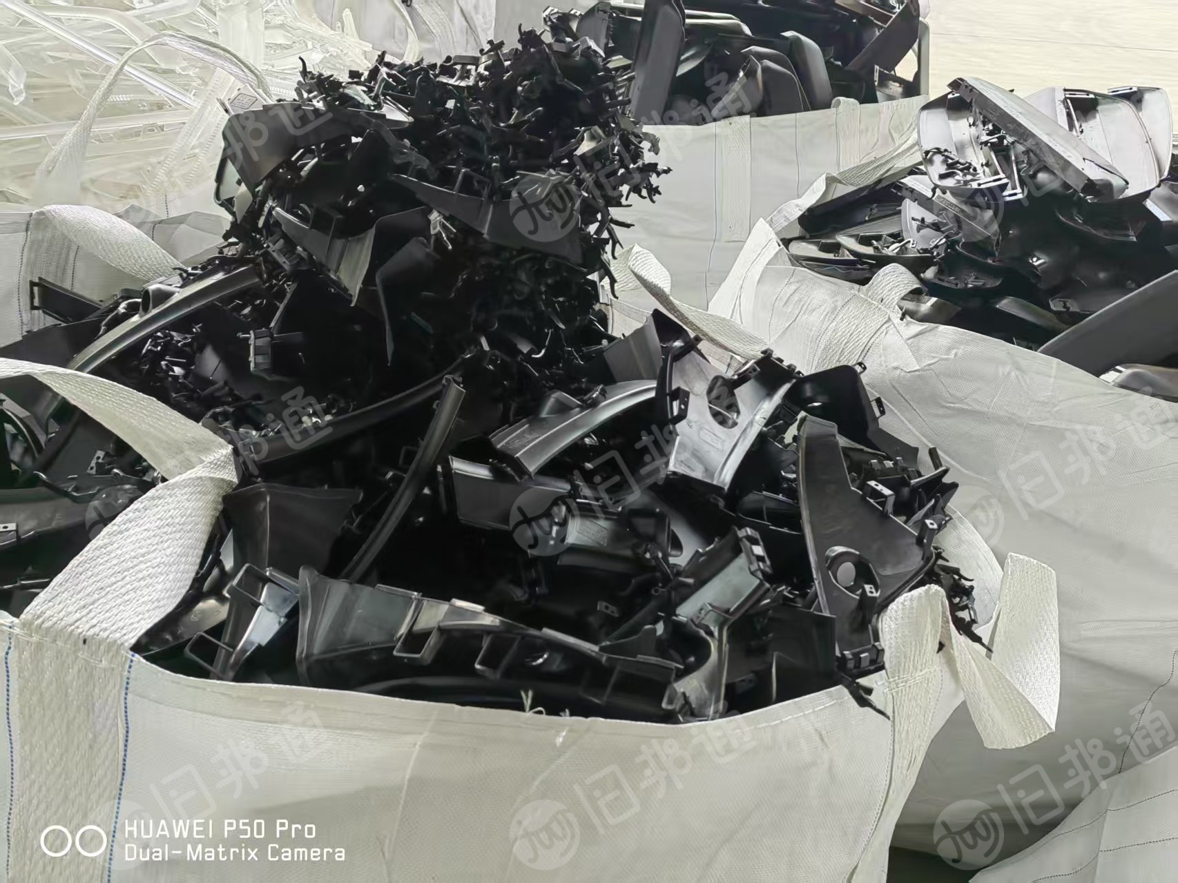 大量出售PC汽车大灯机头料和水口料