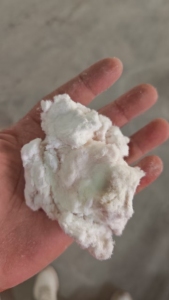 长期出售从棉布上刷下来的纯棉棉絮,每个月有20多吨货,厂在河南新乡