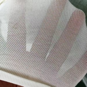 出售汽车面料，客户取消订单，滞留下来的成品和半成品，现货有20来吨，货在江苏常州