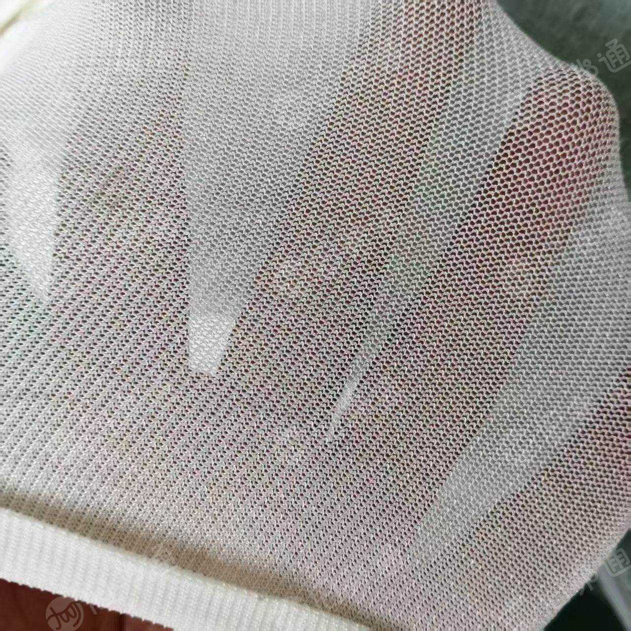 出售汽车面料，客户取消订单，滞留下来的成品和半成品，现货有20来吨，货在江苏常州