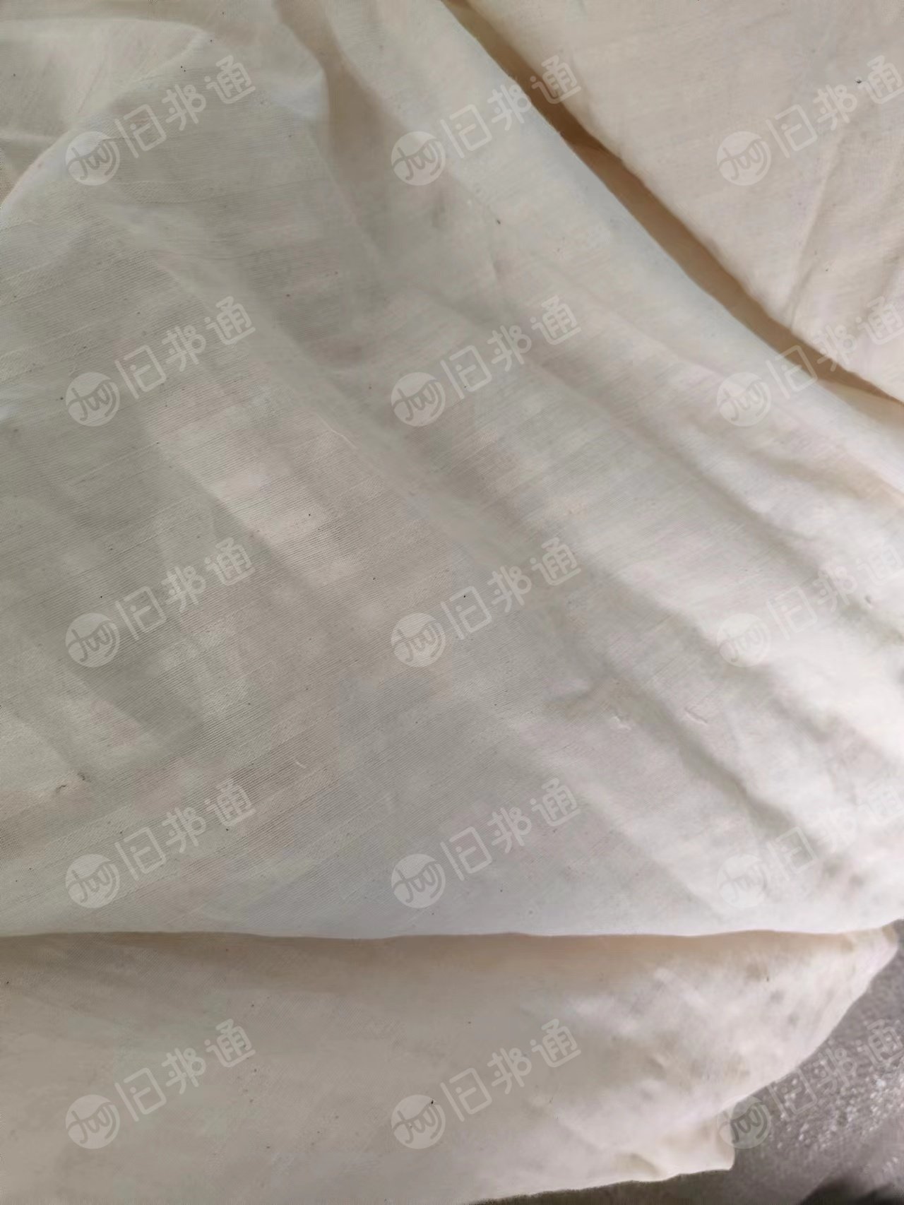 长期出售染厂下来的纯棉废布,棉布,干的,有碎布和大布块,有多种颜色,分类卖,货在浙江绍兴