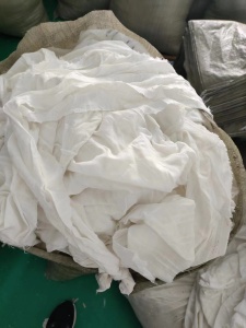 长期出售染厂下来的纯棉废布,棉布,干的,有碎布和大布块,有多种颜色,分类卖,货在浙江绍兴