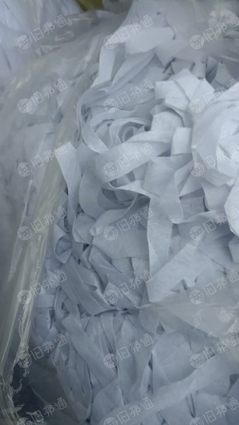 长期出售卫材厂下来的涤纶无纺布,无纺布边角料,现货20吨左右,月供30吨左右