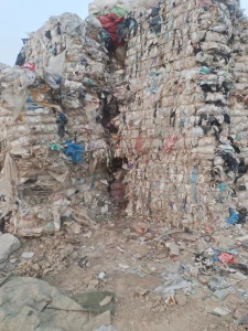 出售杂膜废料，都是社会料，现货四十吨左右，17.5一挂装不完