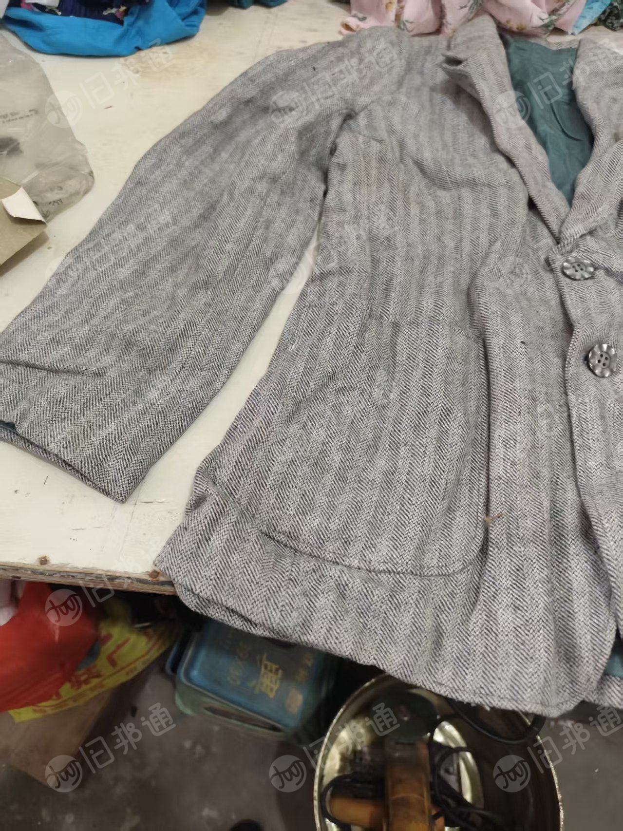 厂家出售服装厂剩下的服装尾货,断码尾货,现货有几千件,货在四川广元