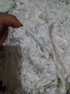 长期出售涤纶废丝，涤纶水丝，涤纶弹丝，含水40%左右，月供30-35吨，货在浙江湖州