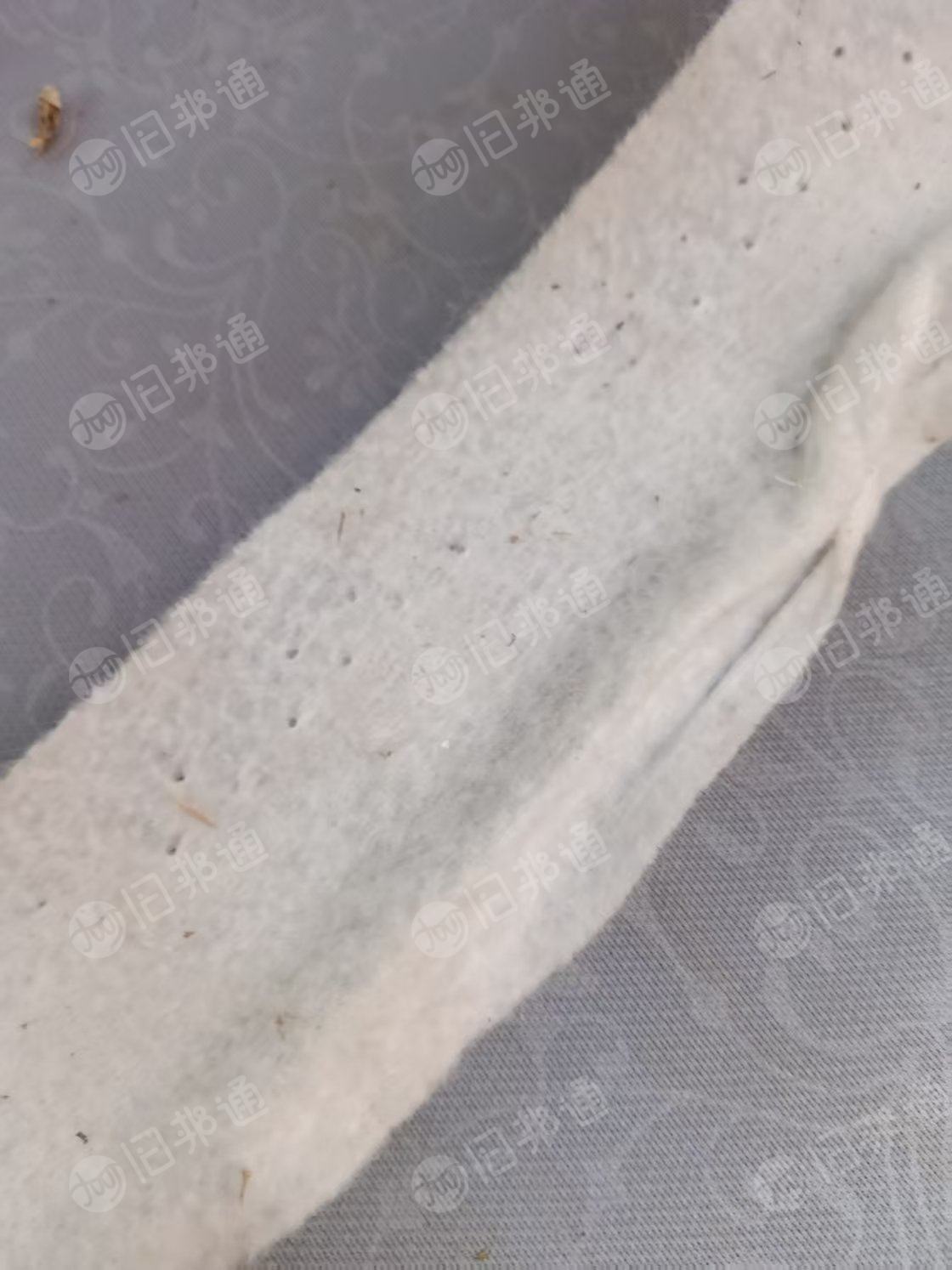 长期出售土工布下来的涤纶无纺布,无纺布边角料,现货四吨左右