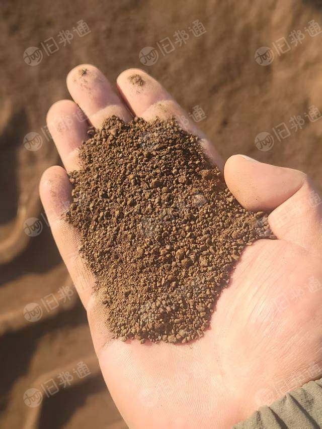 大量出售铁锈色细铁渣