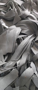 长期出售涤纶废布，涤纶边角料，现货十吨左右