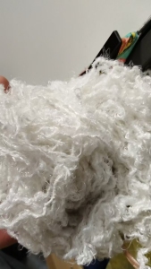 长期出售涤纶水丝，涤塔夫，330D，涤纶废丝，月供十几吨，含水量百分之30左右