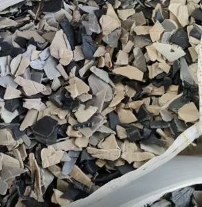 出售汽车内饰破碎料料，月供100吨