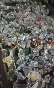 长期出售飞机铝餐盒废料，未清洗