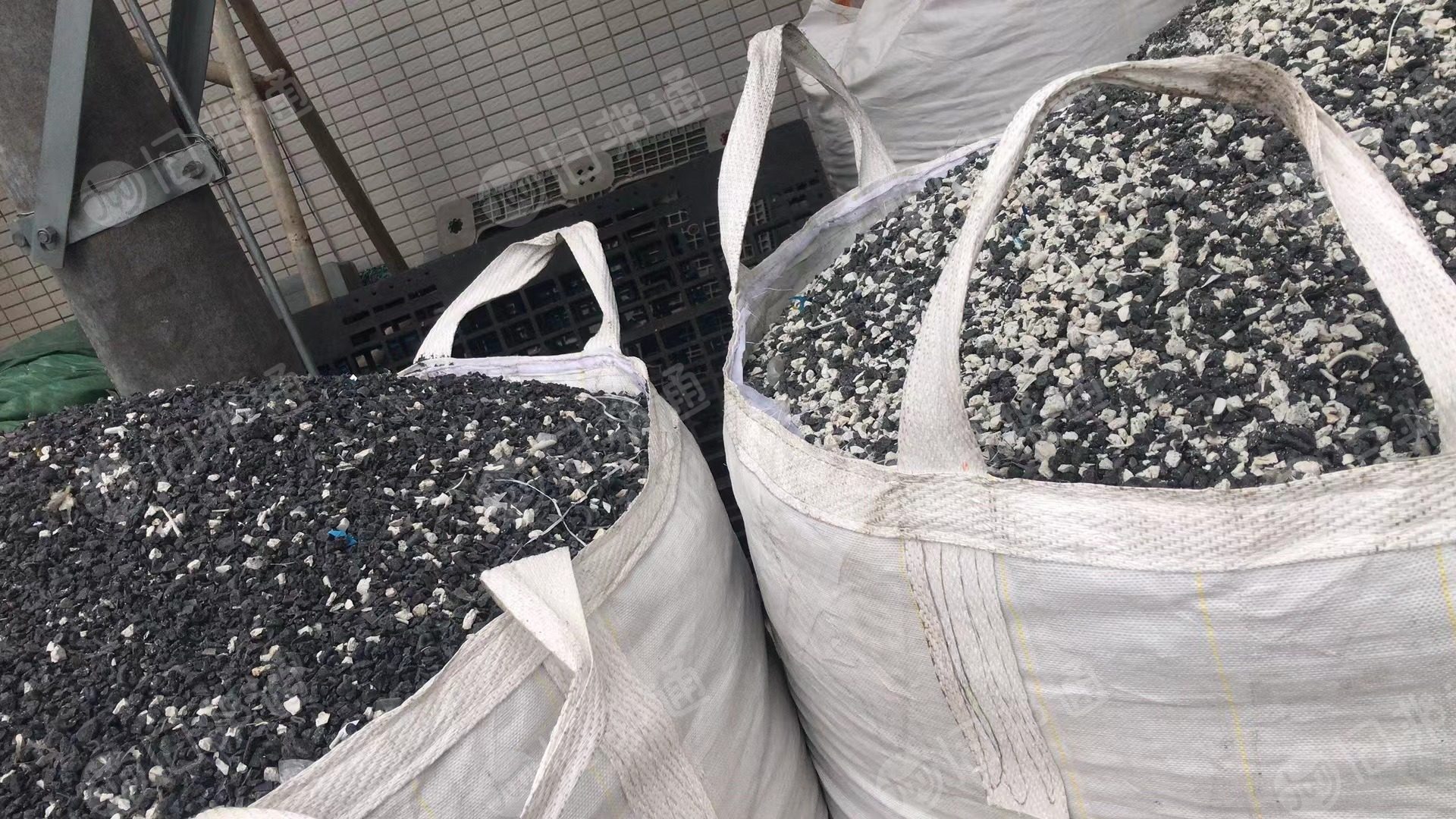 出售机头料,复合料,PET+PE+PP,有毛料也有破碎料,给钱就卖