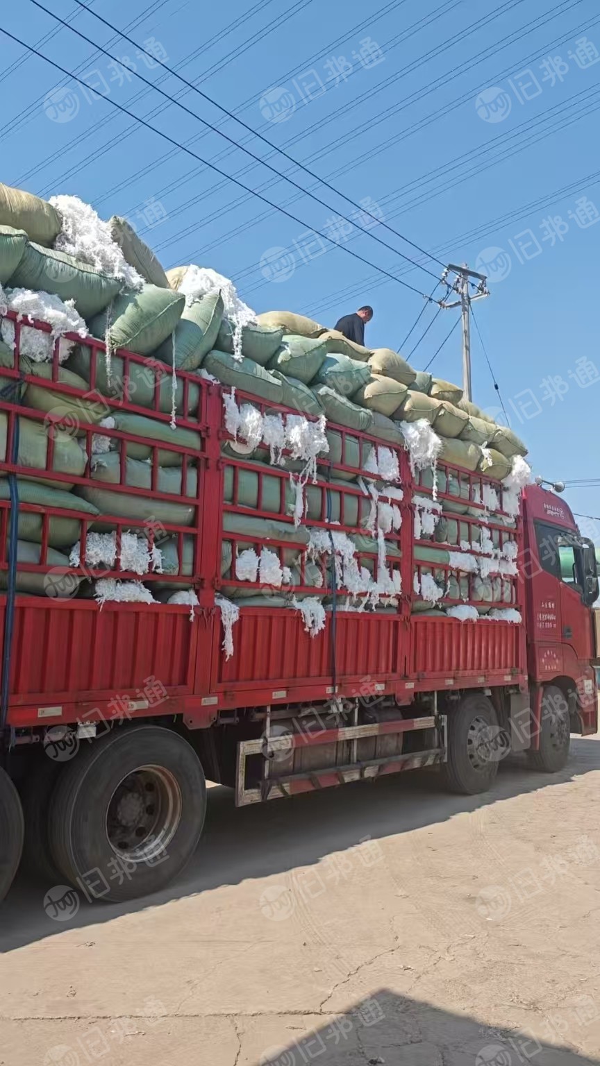 长期出售涤锦废丝,划过水的,300t,5天一车9米6,货在江苏苏州