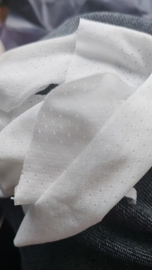 长期出售纯涤纶废布，涤纶造粒布，有白色跟蓝色分开，月供几十吨，货在浙江台州