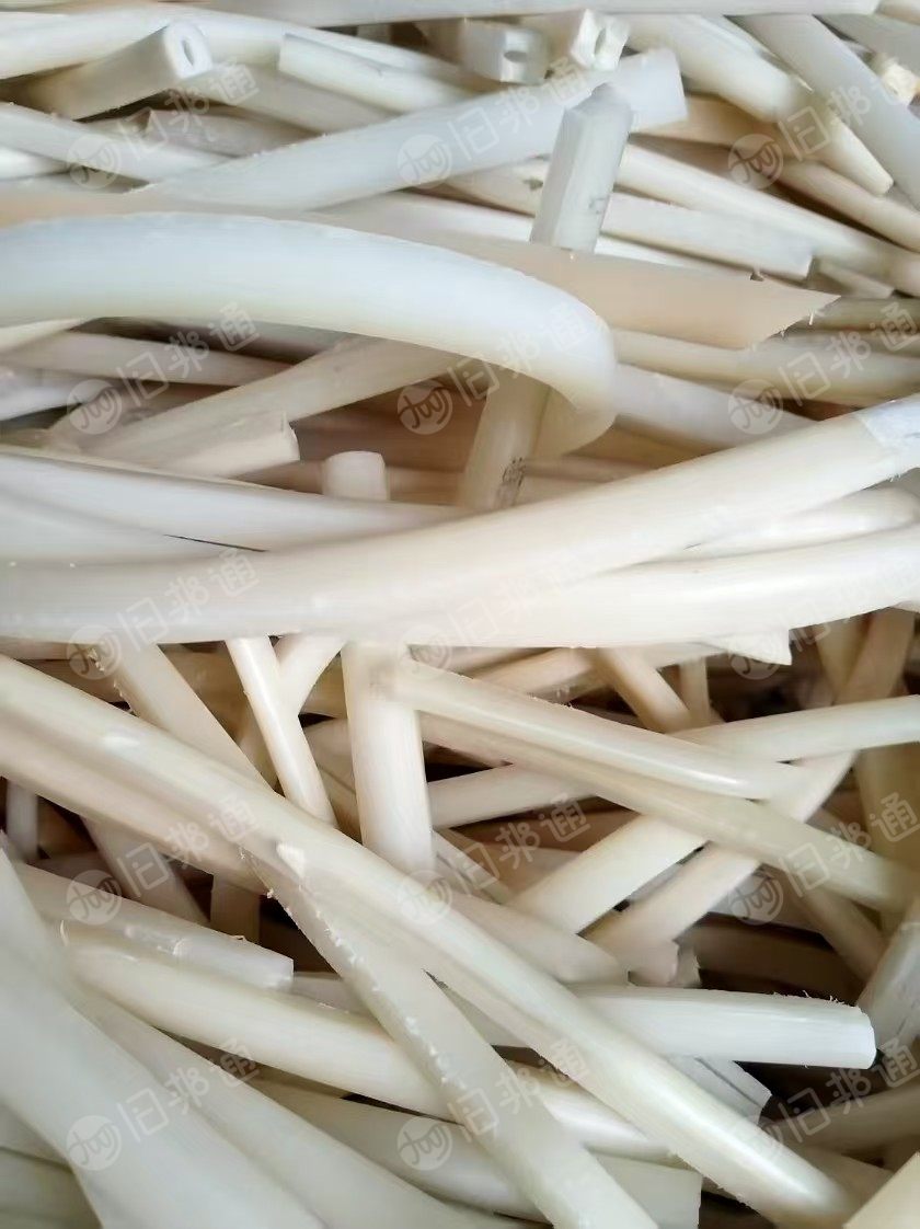 出售亚克力下来的PVC胶条和PVC粉末,现货几十吨,长期有货
