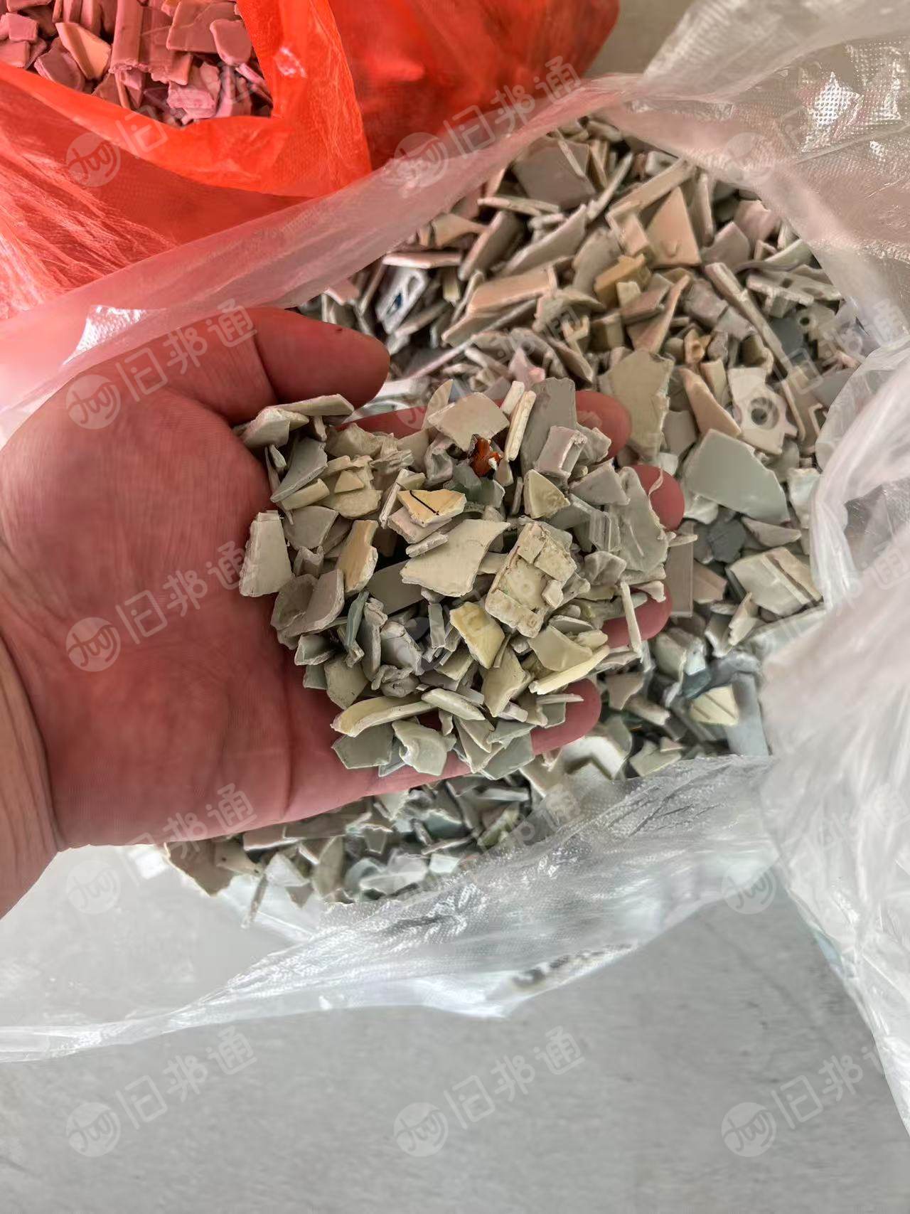 长期出售煤气表壳的灰白ABS破碎料 ,过盐水,冲击12