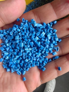 长期出售无纺布颗粒，PP无纺布颗粒，有80目，200目的，可以注塑用，货在湖北仙桃