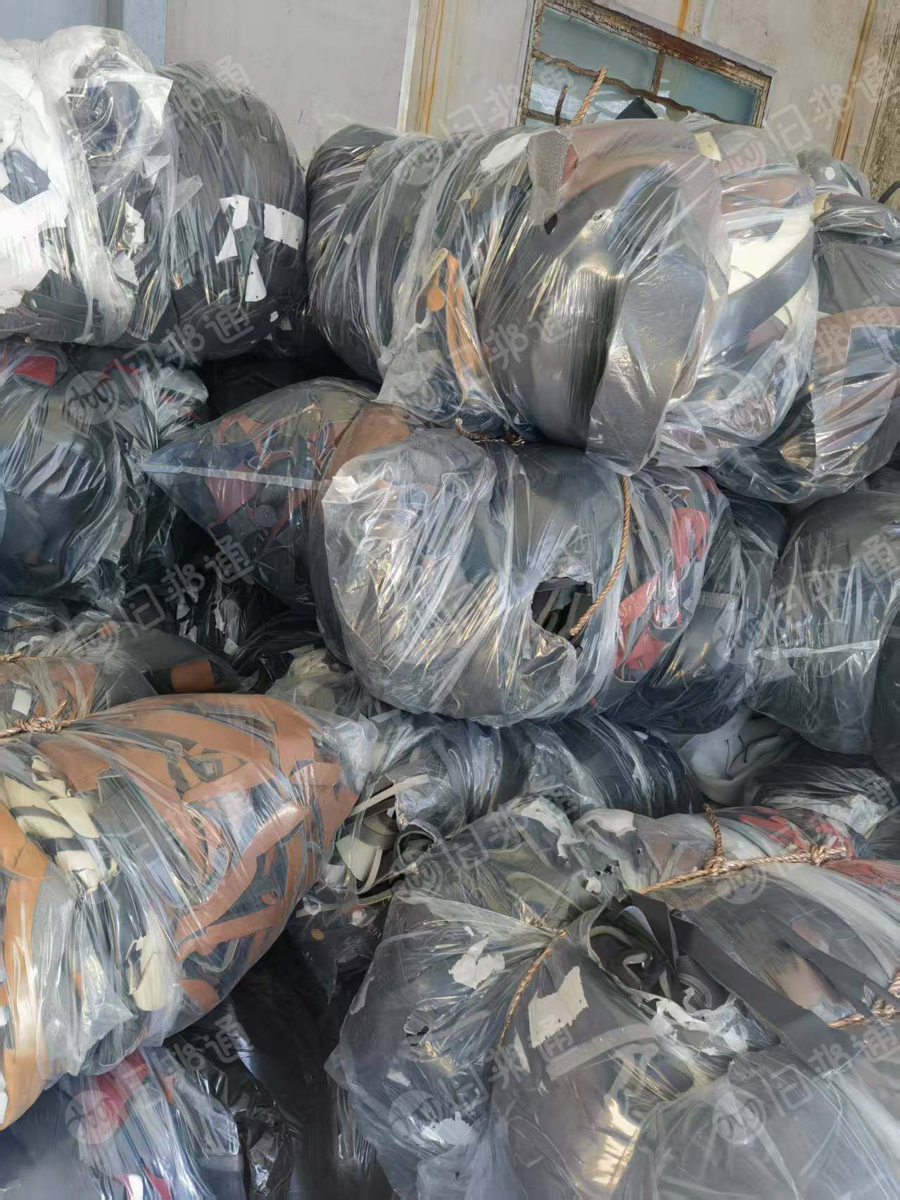 出售PVC皮革边料,汽车座椅革,现货十几吨