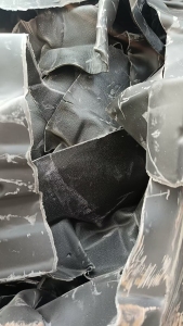 出售EVA废料，做汽车内饰里面用的，拉片，增加韧性，长期有货