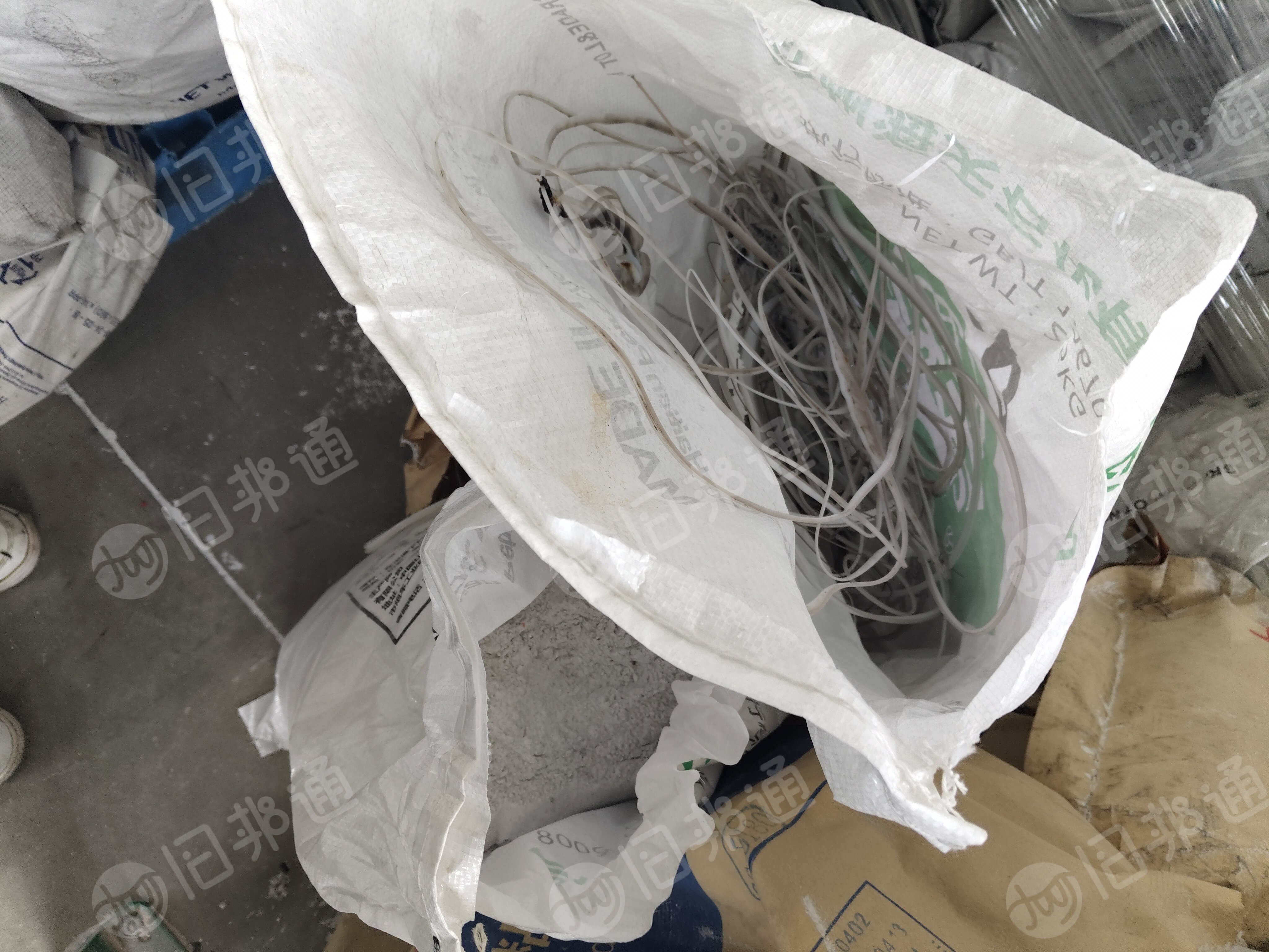 出售有色选机下来的PPR,PE废料,统货出