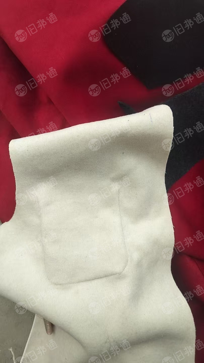 出售双面呢卷材,纯毛48卷,百分之50-80的54卷,提花的90卷,也有双面呢边角料出售