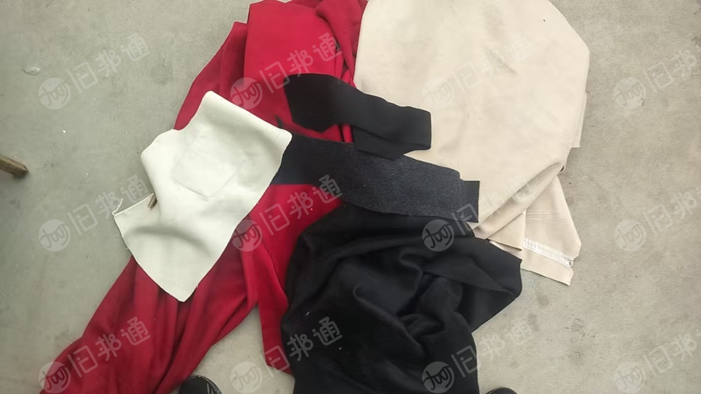出售双面呢卷材,纯毛48卷,百分之50-80的54卷,提花的90卷,也有双面呢边角料出售