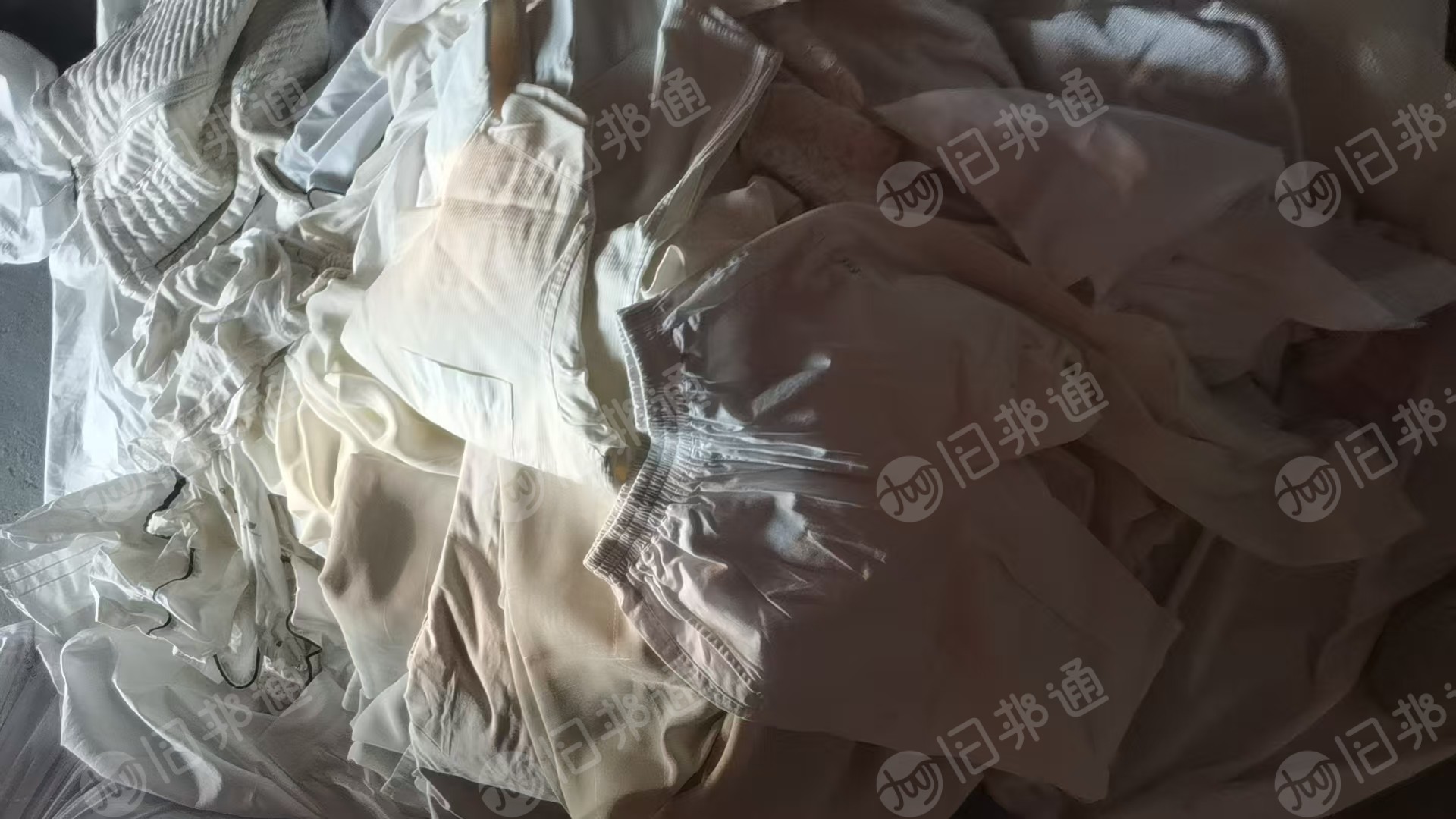 长期出售旧衣服大白，大白开花料，现货十二三吨