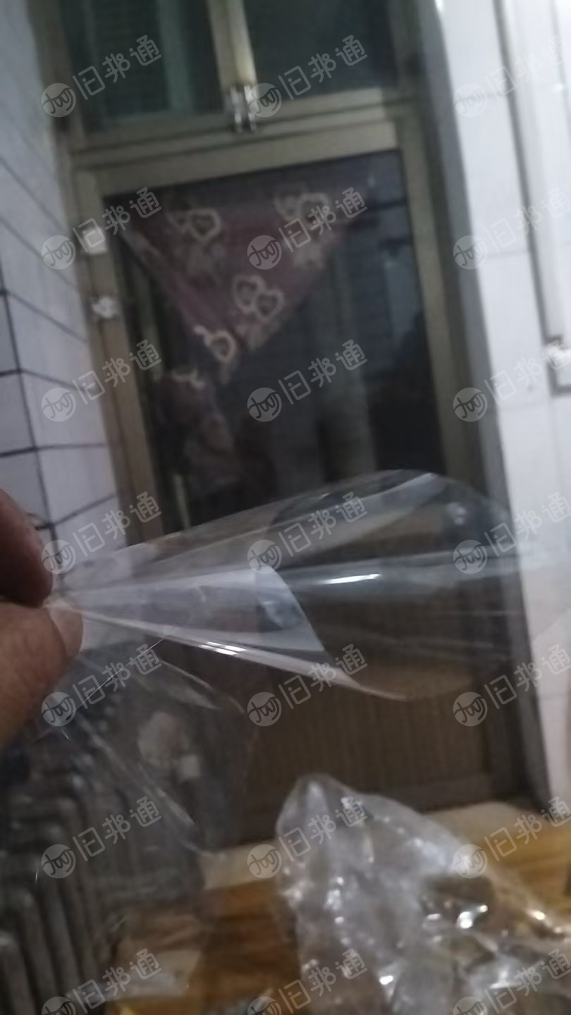 出售TPU膜废料,有三层,和PET膜放在一起,可以分拣出,现货四五十吨