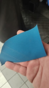 出售冲锋衣下来的边角料，pet复PVC，一天可以有2吨左右的货