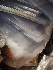 长期出售透明软质pvc废料，环保无标签，月供15吨左右